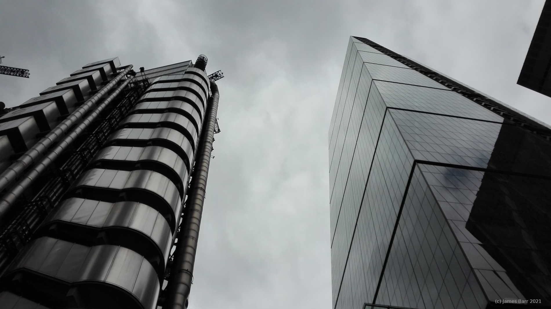 Image of the Lloyds Building.